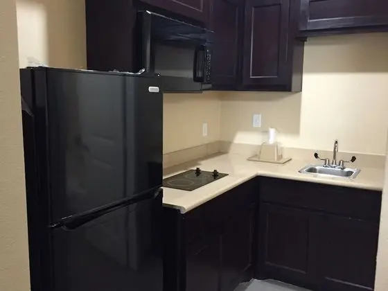 Tek Büyük Yataklı Oda (2 Full Beds, Kitchenette)