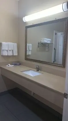 Tek Büyük Yataklı Oda (2 Full Beds, Kitchenette)