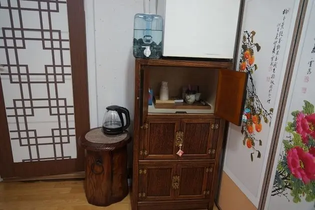 Korean Ondol Room (Annex)