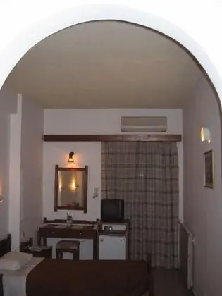 Büyük Yataklı Tek Kişilik Oda