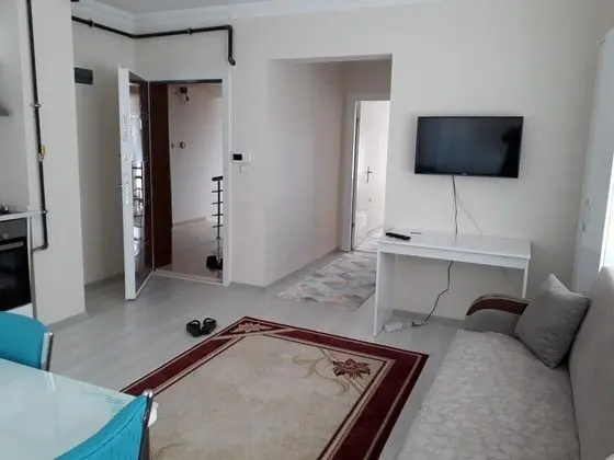 Aile Odası, Bahçe Manzaralı
