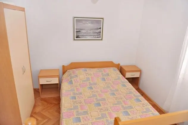 Apart Daire (Draga - 15 m from pebble beach - A2(4)