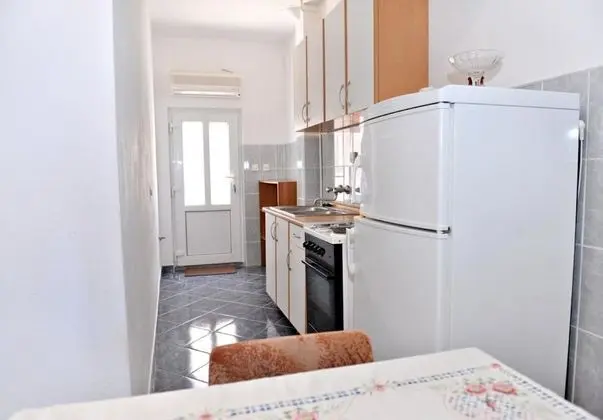 Apart Daire (Draga - 15 m from pebble beach - A2(4)