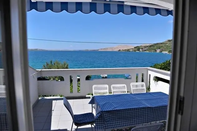 Apart Daire (Draga - 15 m from pebble beach - A2(4)