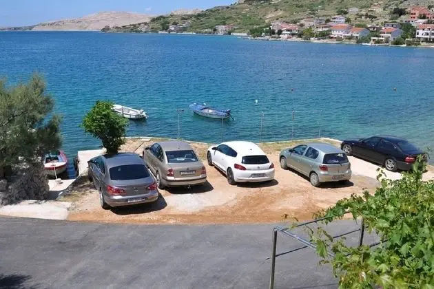 Apart Daire (Draga - 15 m from pebble beach - A2(4)