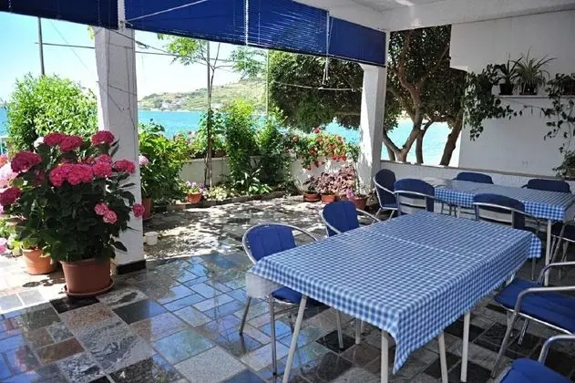 Stüdyo (Draga - 15 m from pebble beach - SA1()