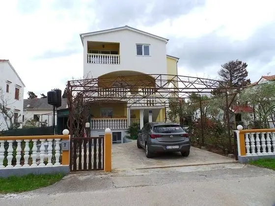 Apart Daire (Draga - big terrace apartment - A2(4+)