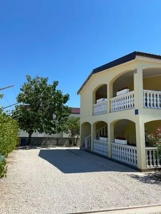 Apart Daire (Draga - comfortable & afordable - A3()