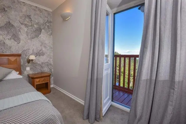 Tek Büyük Yataklı Oda, Balkon, Deniz Manzaralı