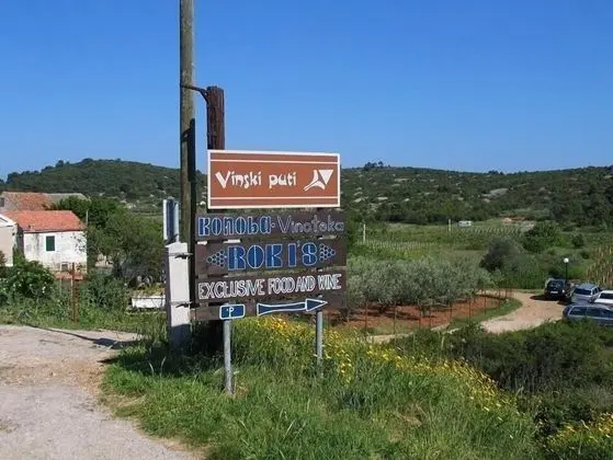 Ev (Draga - peaceful family house - H(4+2)