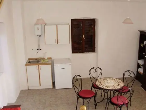 Ev (Draga - peaceful family house - H(4+2)