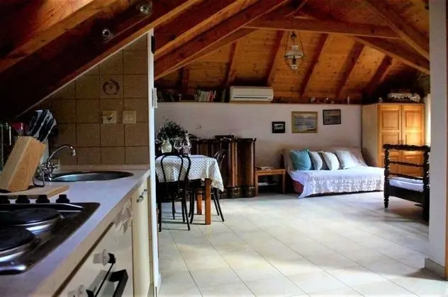 Stüdyo (Draga - traditional & in center - SA1)