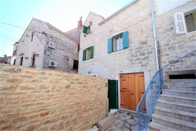 Stüdyo (Draga - traditional & in center - SA1)