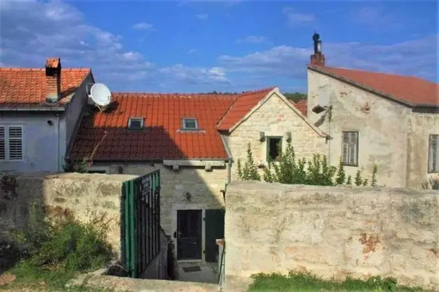 Stüdyo (Draga - traditional & in center - SA1)