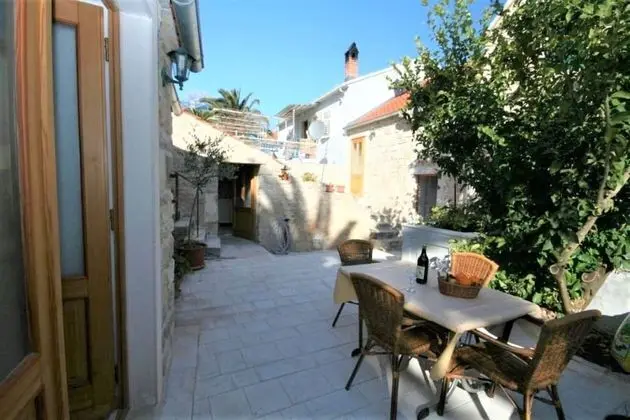 Stüdyo (Draga - traditional & in center - SA2)