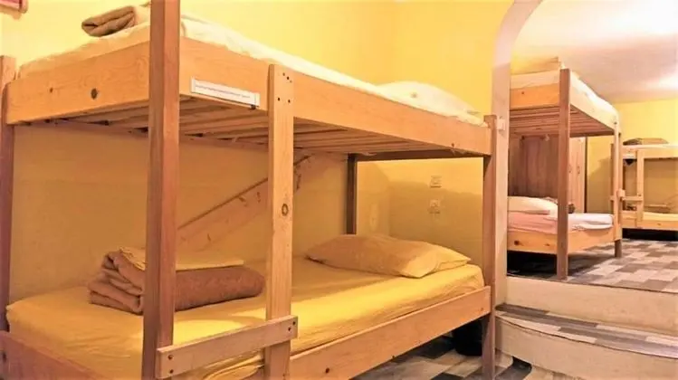 Shared dormitory, 4 beds (for women only)