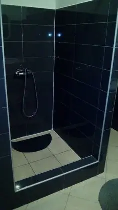 Basic Oda, Engellilere Uygun, Ortak Banyo