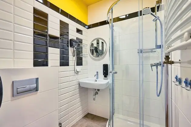 Dört Kişilik Oda, Özel Banyo