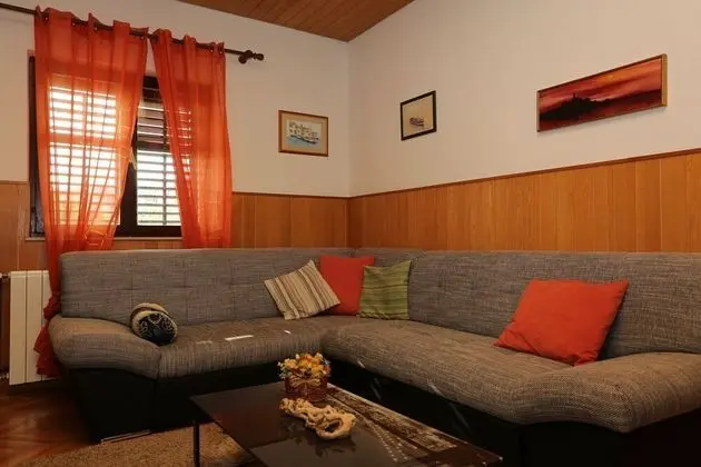 Apart Daire (Dragi - 250 m from the beach - A1(6))