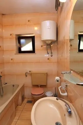Apart Daire (Dragi - 250 m from the beach - A1(6))