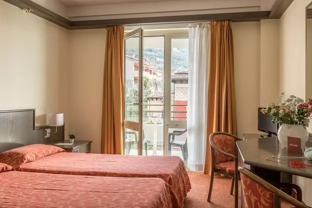 Tek Büyük Yataklı Oda, Balkon