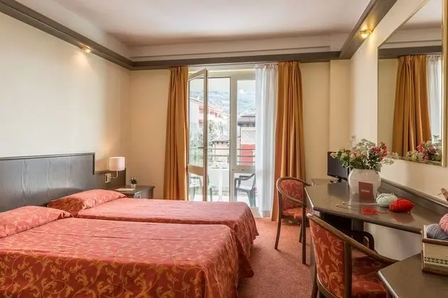 Tek Büyük Yataklı Oda, Balkon