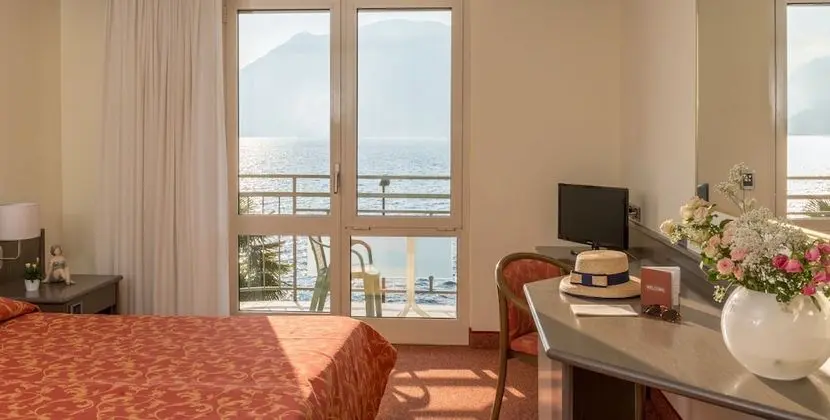 Tek Büyük Yataklı Oda, Balkon, Göl Manzaralı