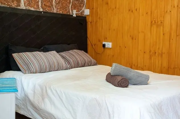 Tek Büyük Yataklı Oda, Ortak Banyo