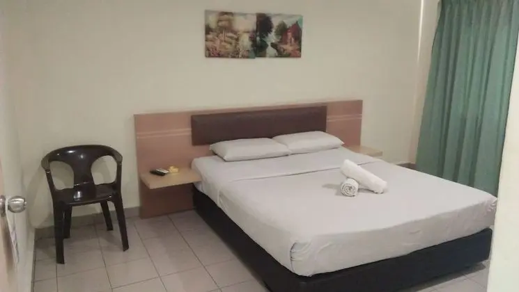 Standard Tek Büyük Yataklı Oda