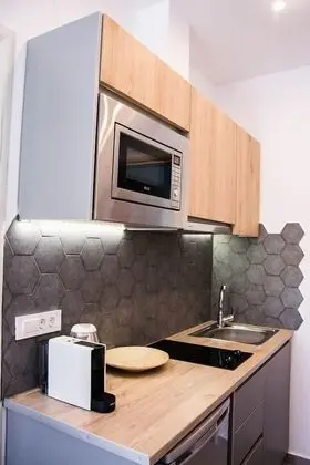 Stüdyo, Bahçe Manzaralı