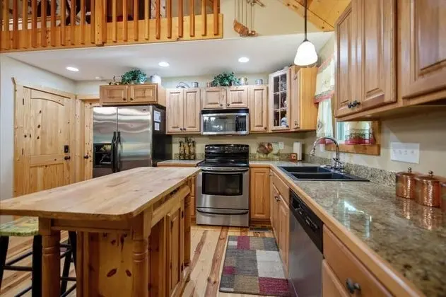 Ev