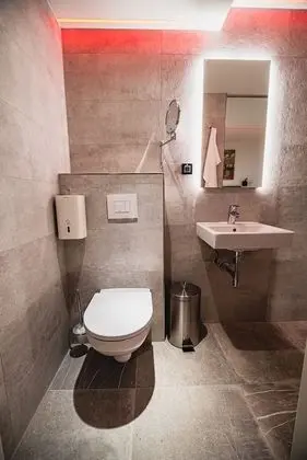 Tek Büyük Yataklı Oda (Deluxe Double Room)