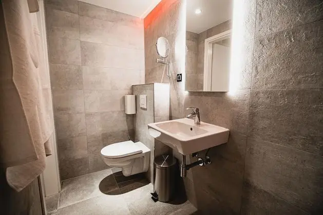 Tek Büyük Yataklı Oda (Deluxe Double Room)