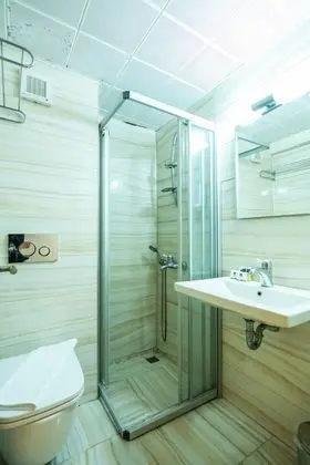https://images.etstur.com/imgproxy/resize/2560x1440/files/images/hotelImages/etsrooms/516646/Dragut_Point_North_Hotel_20241115174155_5.JPG