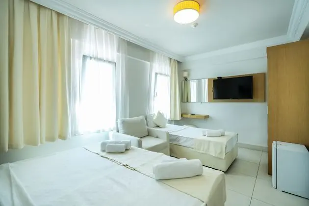 https://images.etstur.com/imgproxy/resize/2560x1440/files/images/hotelImages/etsrooms/516646/Dragut_Point_North_Hotel_20241115174155_6.JPG