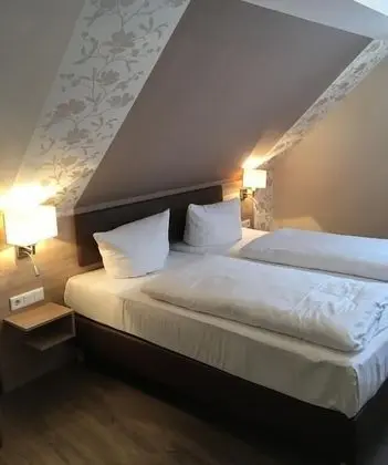 Comfort Tek Büyük veya İki Ayrı Yataklı Oda