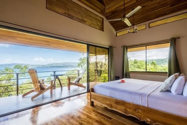 Deluxe Kulübe, 1 En Büyük (King) Boy Yatak, Balkon, Okyanus Manzaralı