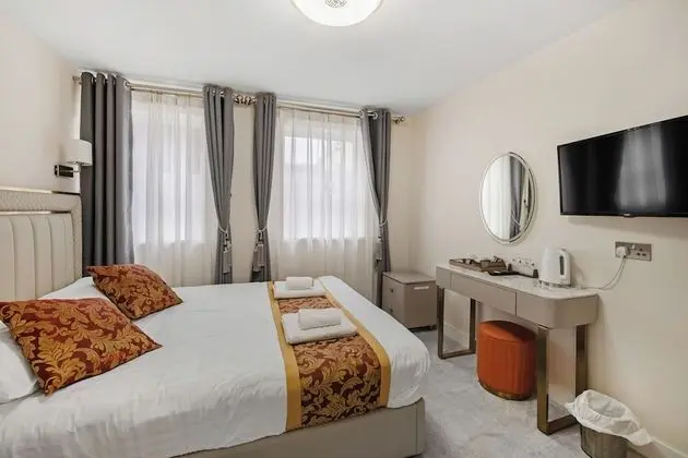 Deluxe Tek Büyük Yataklı Oda