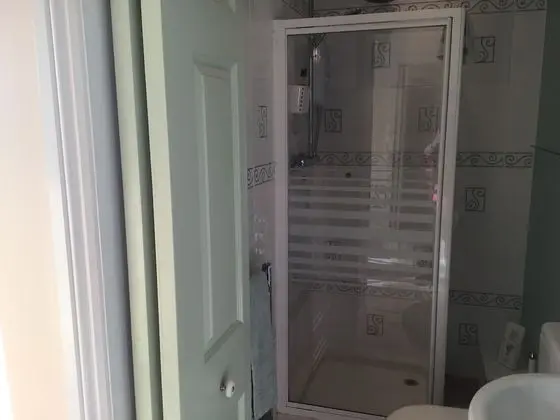 Standard Tek Büyük Yataklı Oda, Banyolu/Duşlu