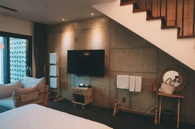 Pool Deluxe Room