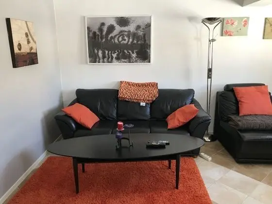 Comfort Apart Daire, 1 Yatak Odası, Küçük Mutfak, Ek Bina