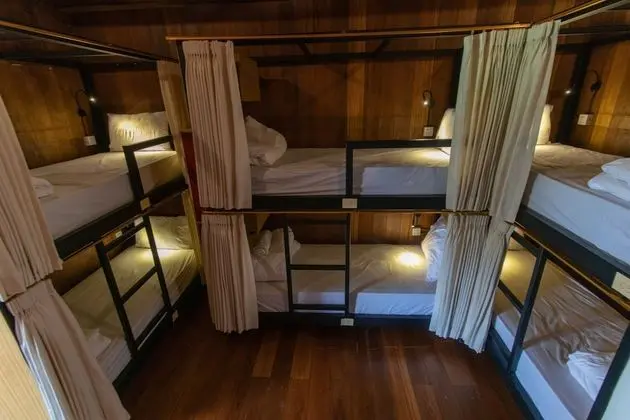 Commitment Room - 6 Beds Dorm
