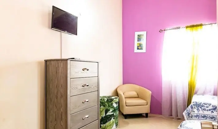 Family Villa, Sigara İçilmez