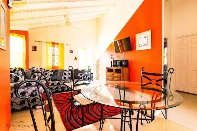 Family Villa, Sigara İçilmez