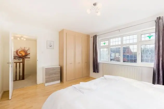 Ev, Özel Banyo (4 BED  NEC/BHX/Snowdome)