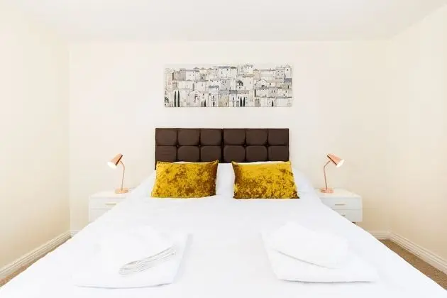 Ev, Özel Banyo (4 BED  NEC/BHX/Snowdome)