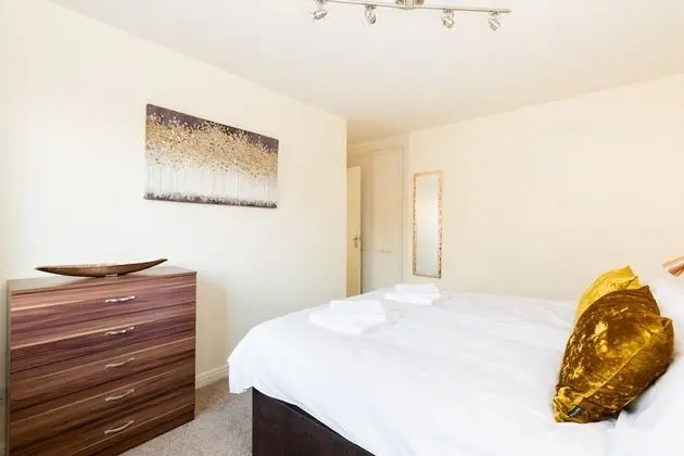 Ev, Özel Banyo (4 BED  NEC/BHX/Snowdome)