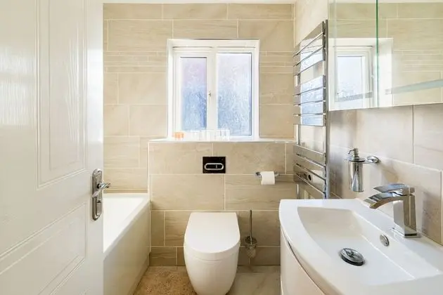 Ev, Özel Banyo (4 BED  NEC/BHX/Snowdome)