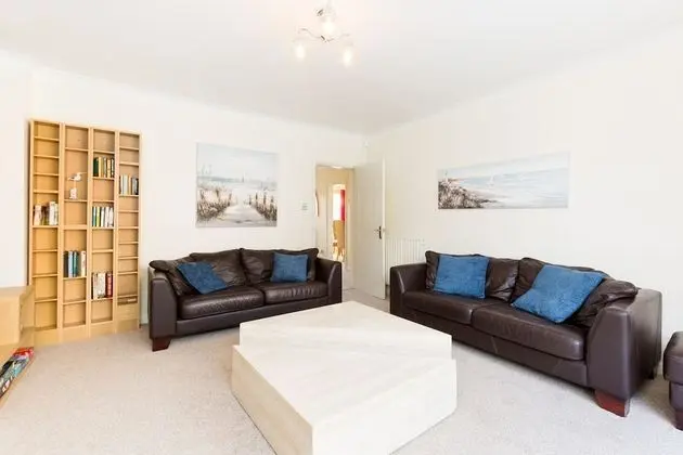 Ev, Özel Banyo (4 BED  NEC/BHX/Snowdome)