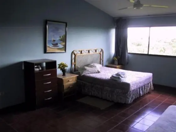 Conchita Grande One Bedroom Apartment